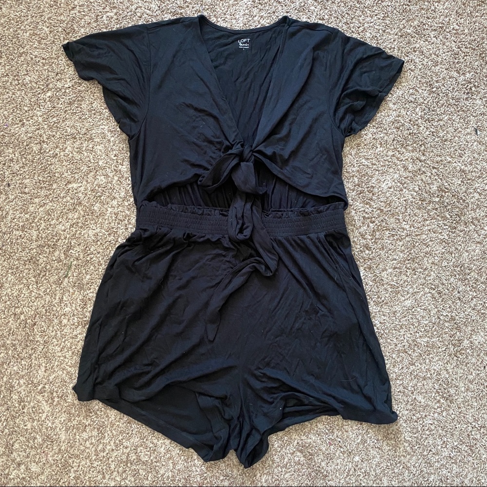 NWT LOFT Black Summer Jumper Romper Tie Top Large